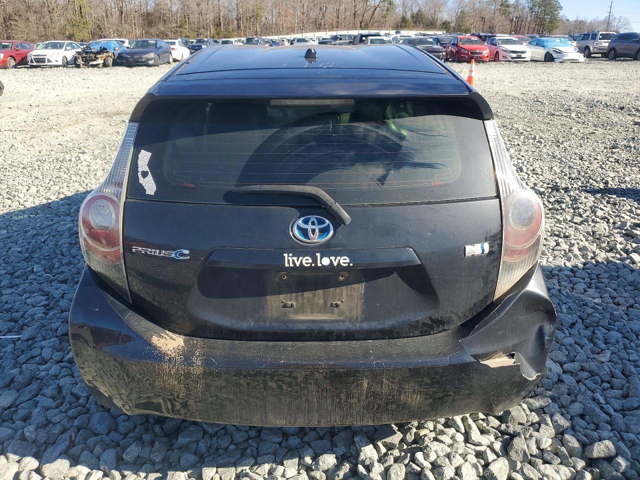 2013 TOYOTA PRIUS C photo 11