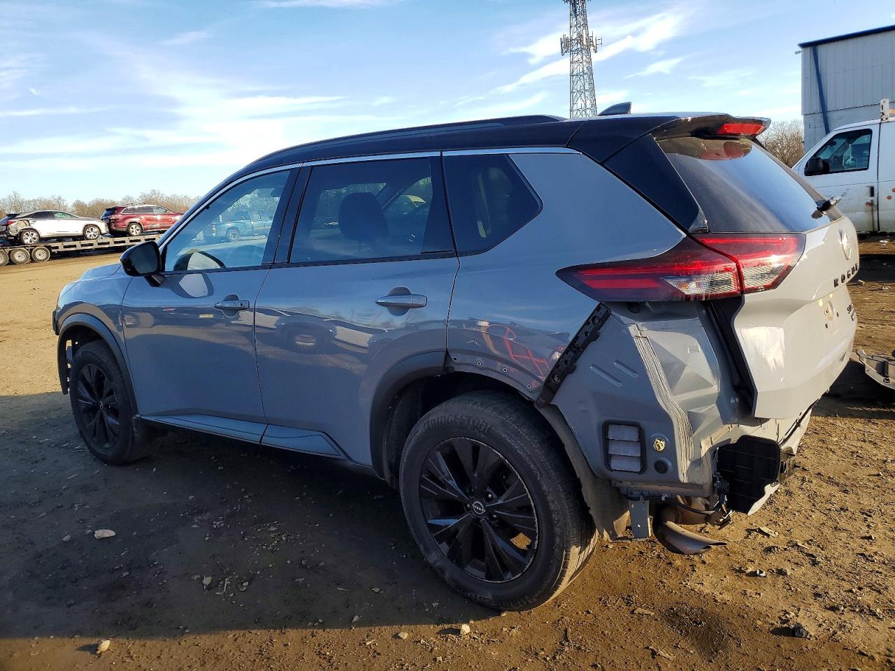 2023 NISSAN ROGUE SV photo 3