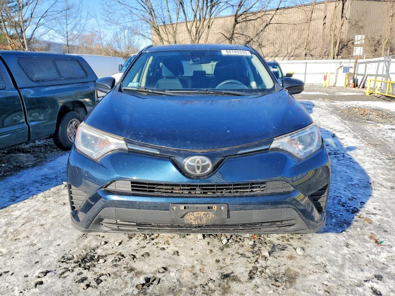 2018 TOYOTA RAV4 LE photo 5