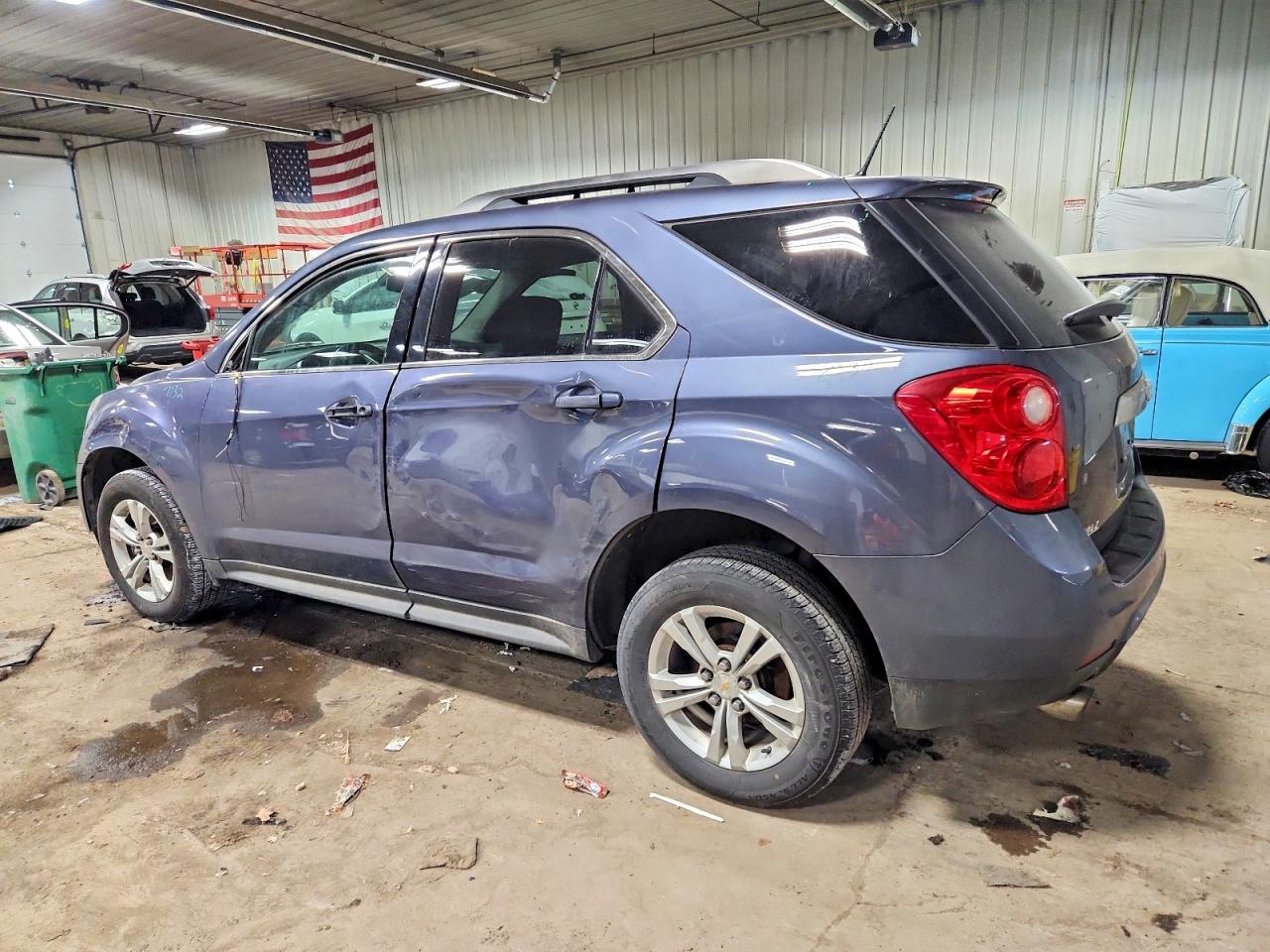 2013 CHEVROLET EQUINOX LT photo 3
