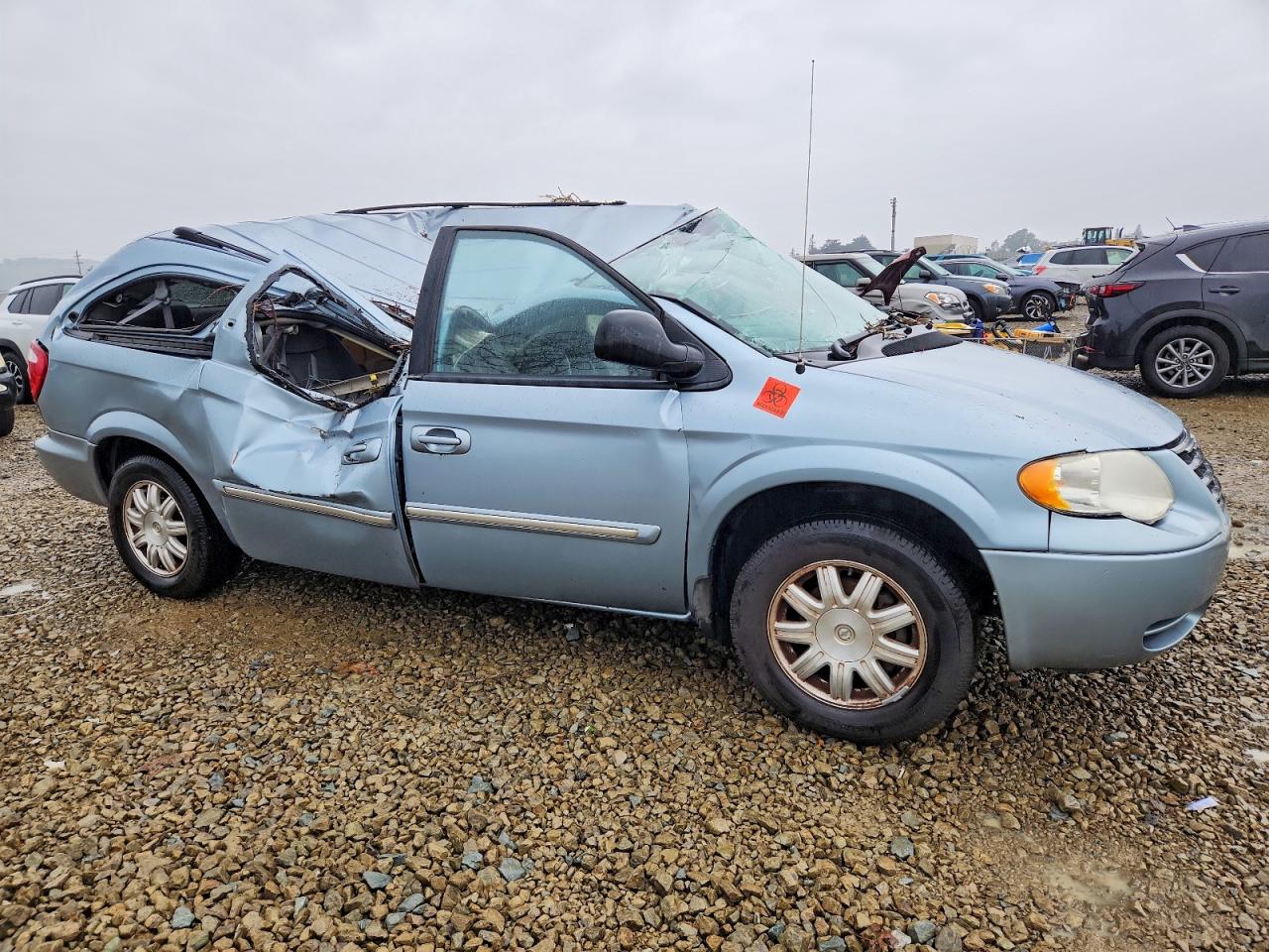 2005 CHRYSLER TOWN & COUNTRY TOURING photo 7