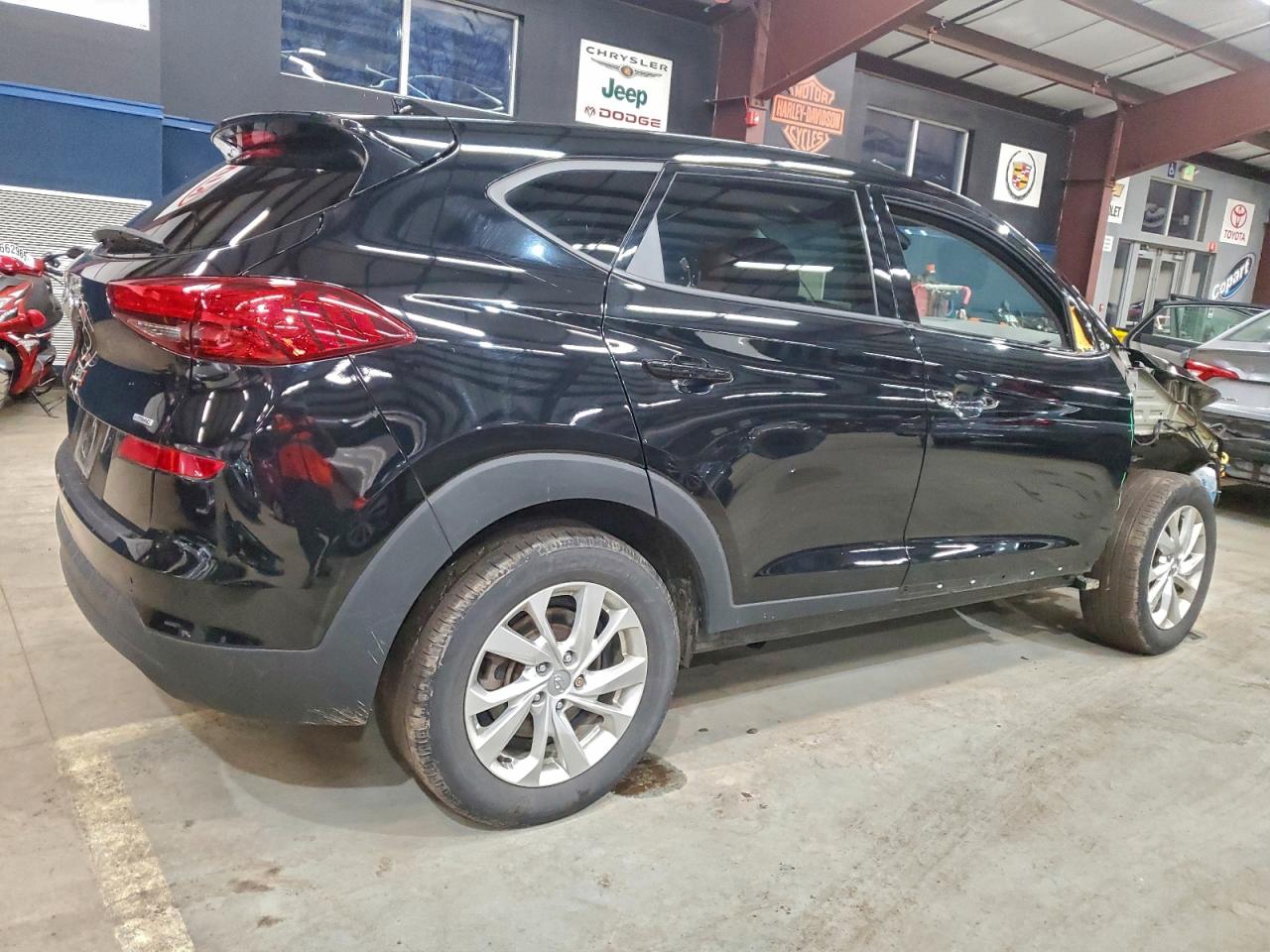 2019 HYUNDAI TUCSON SE photo 3