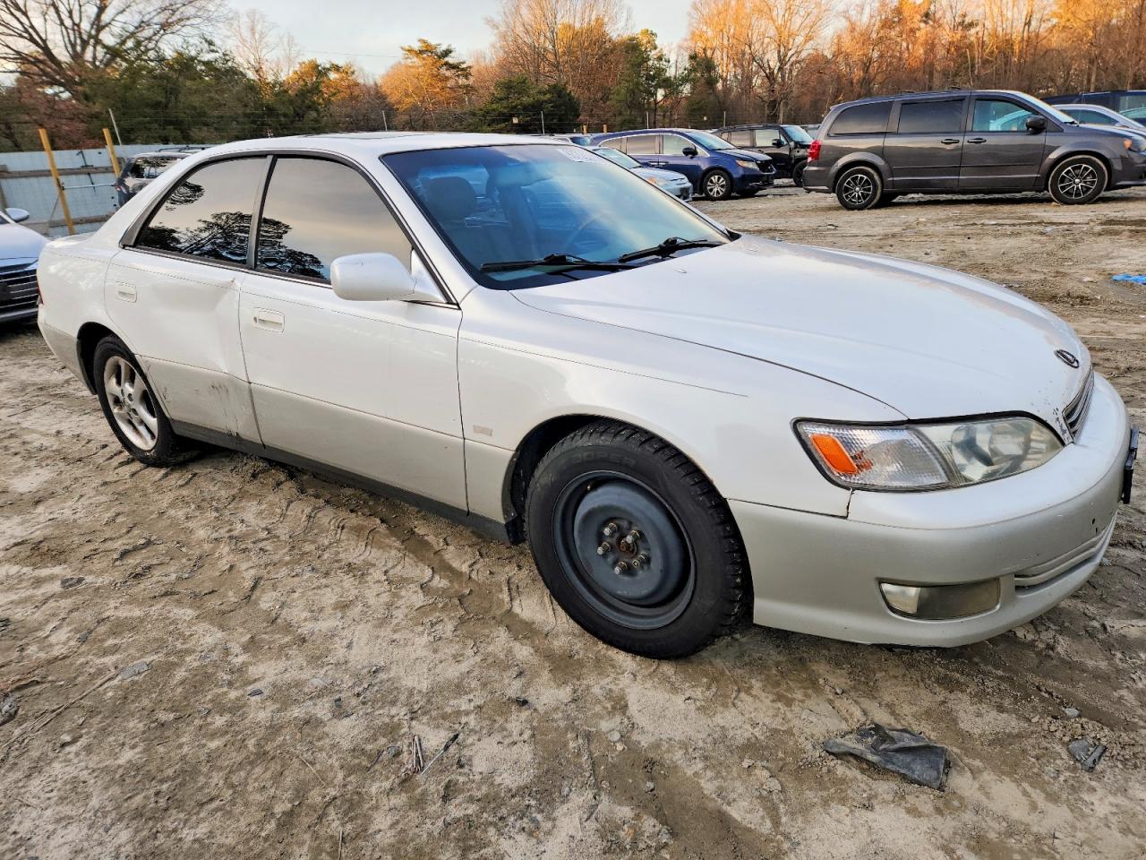2000 LEXUS ES 300 photo 4