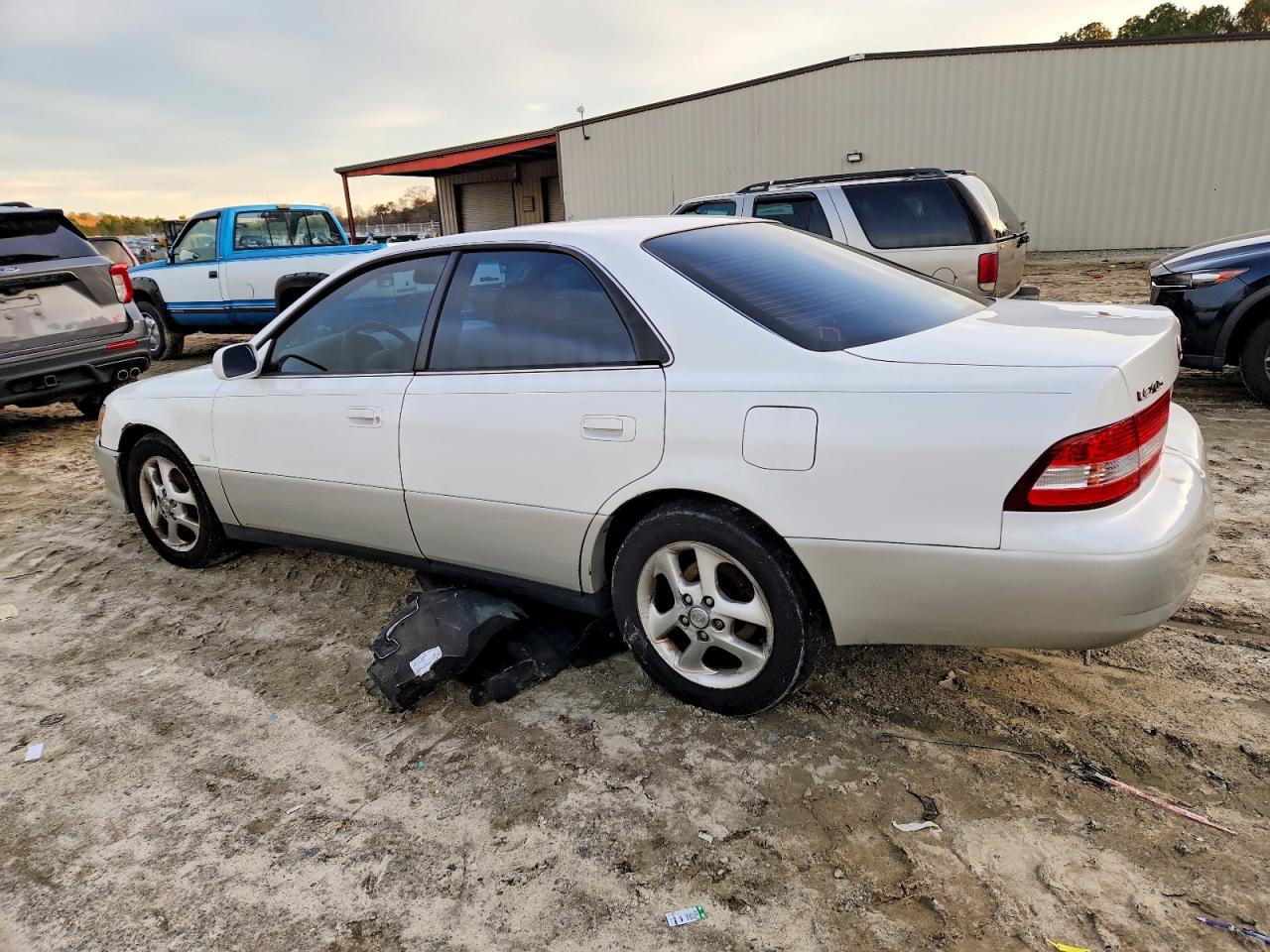 2000 LEXUS ES 300 photo 2