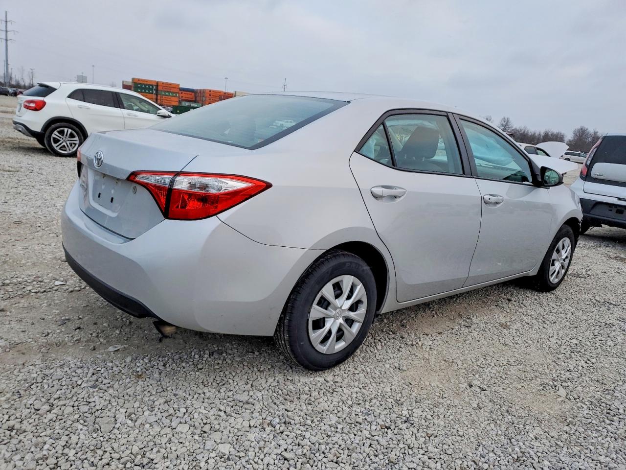 2014 TOYOTA COROLLA L photo 3