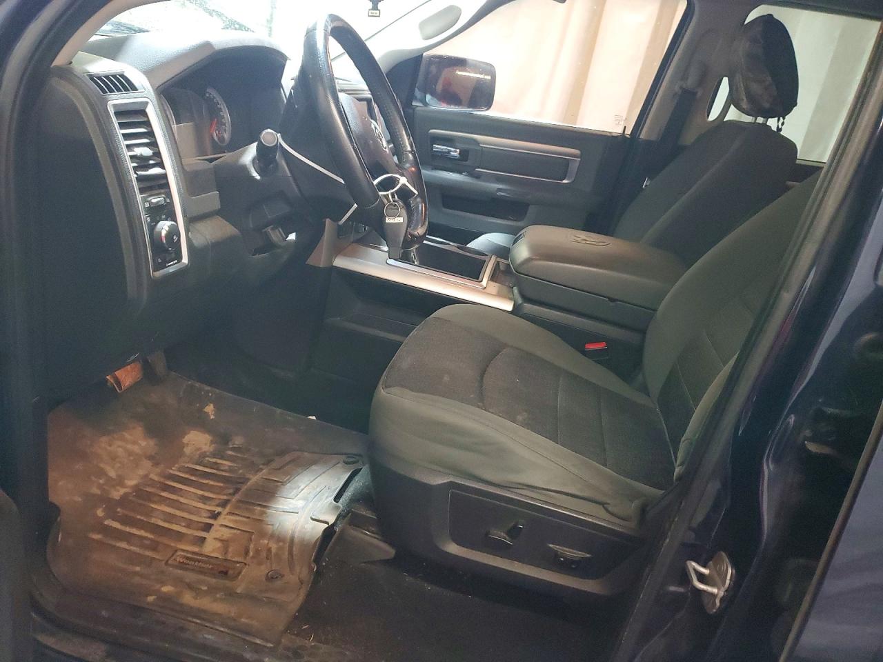 2014 RAM 1500 SLT photo 19