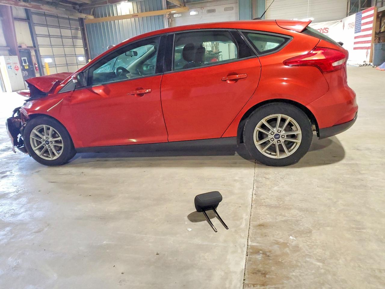 2018 FORD FOCUS SE photo 2