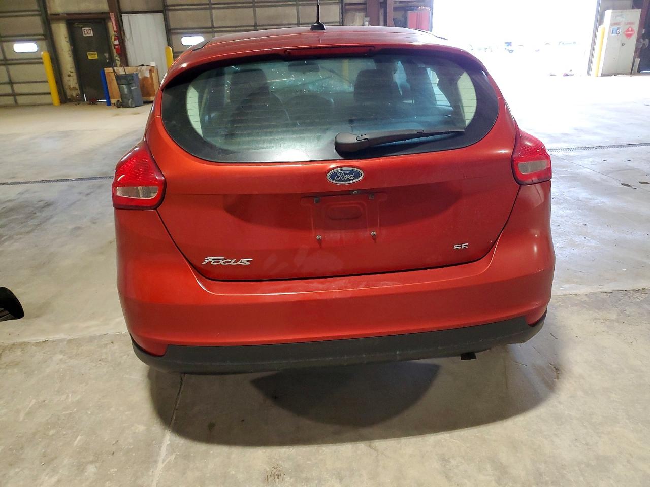 2018 FORD FOCUS SE photo 6