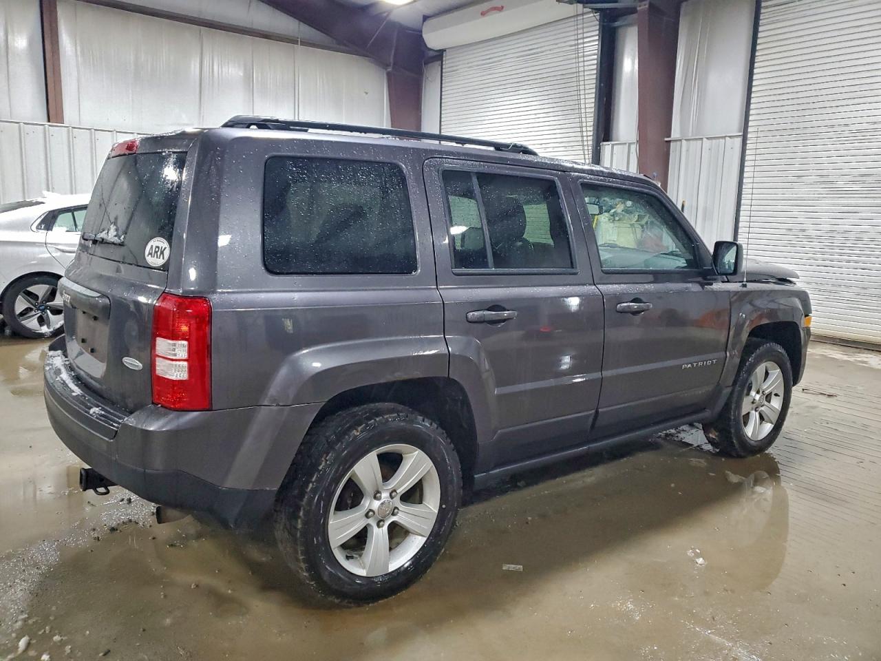 2017 JEEP PATRIOT LATITUDE photo 3
