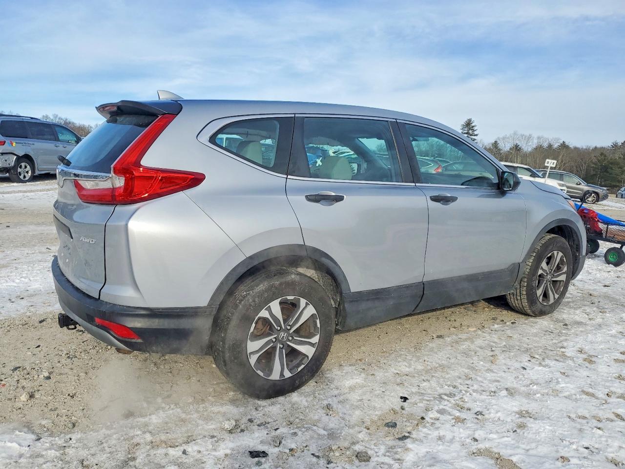 2017 HONDA CR-V LX photo 3