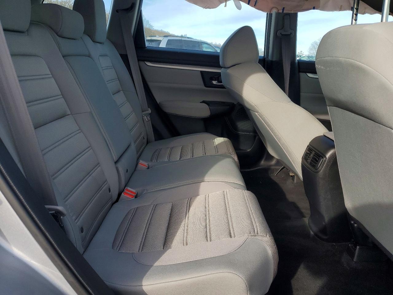 2017 HONDA CR-V LX photo 11