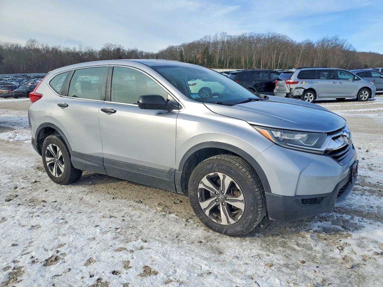 2017 HONDA CR-V LX photo 4