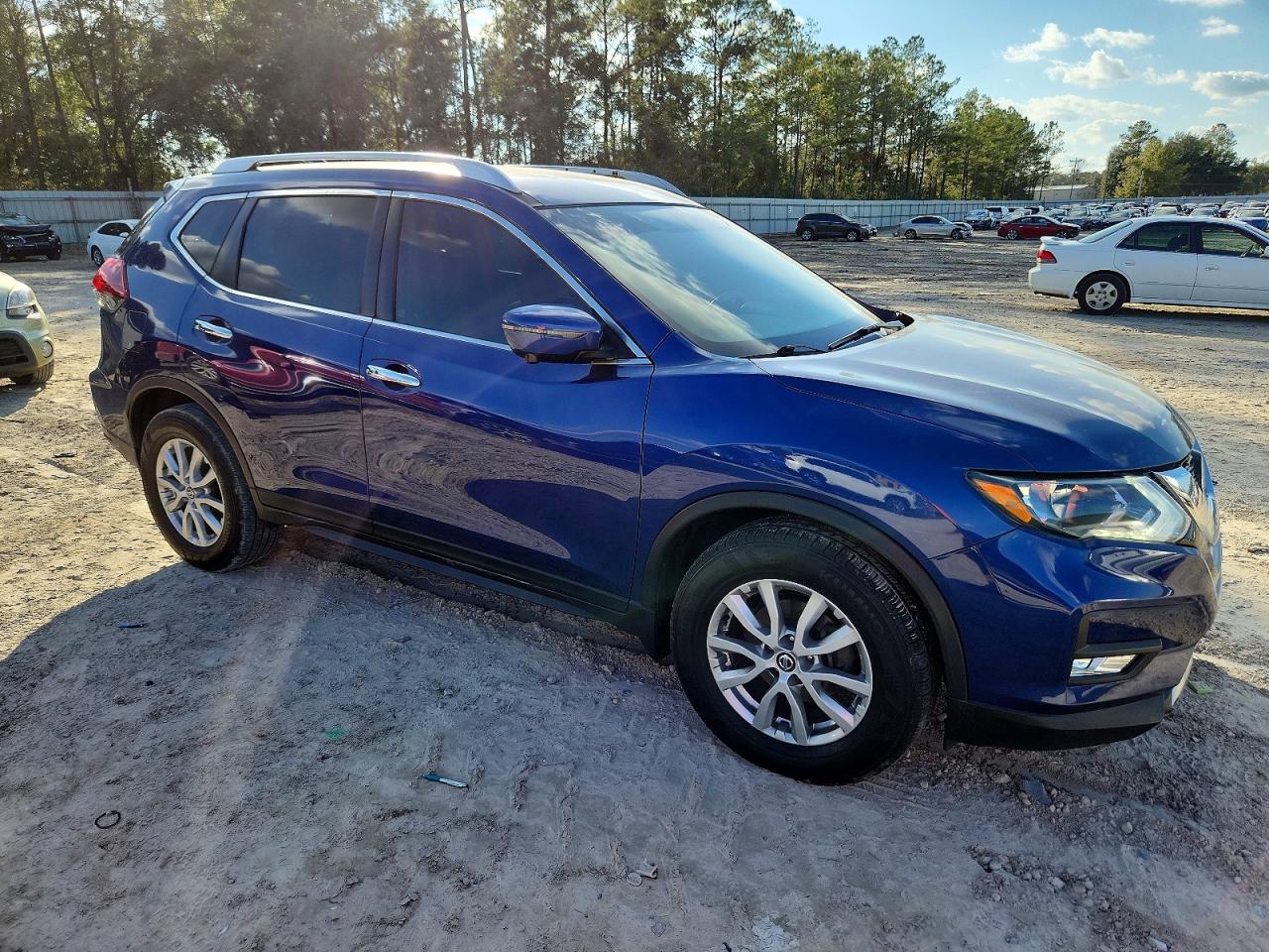 2018 NISSAN ROGUE S photo 4