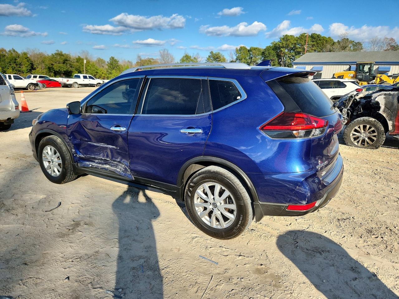 2018 NISSAN ROGUE S photo 2