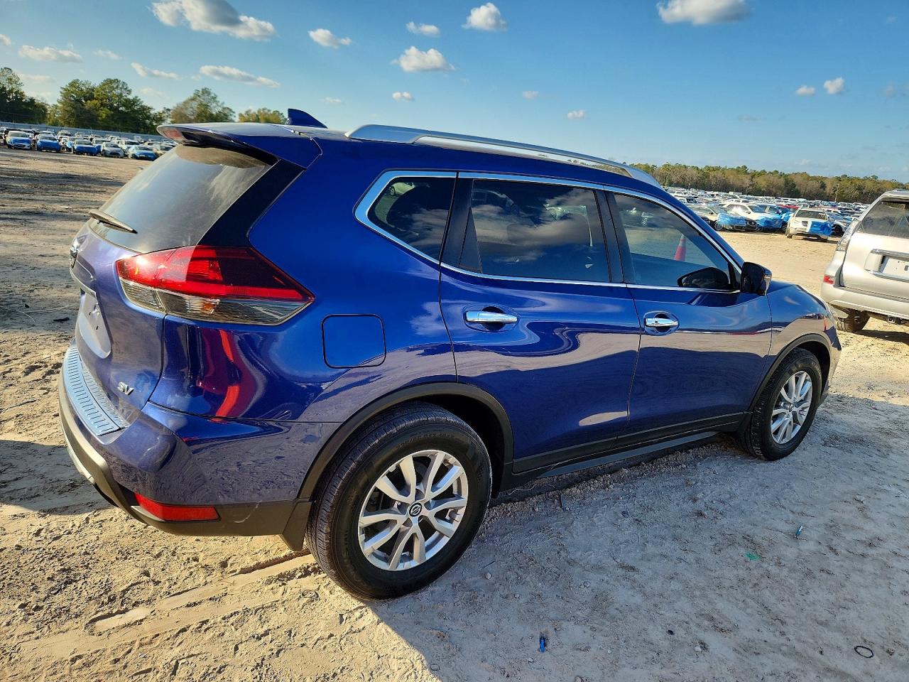 2018 NISSAN ROGUE S photo 3