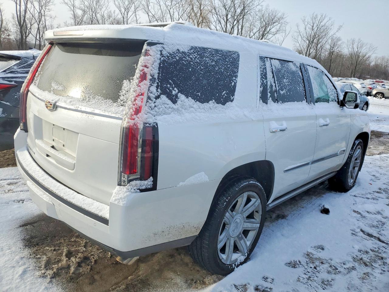 2016 CADILLAC ESCALADE PREMIUM photo 3