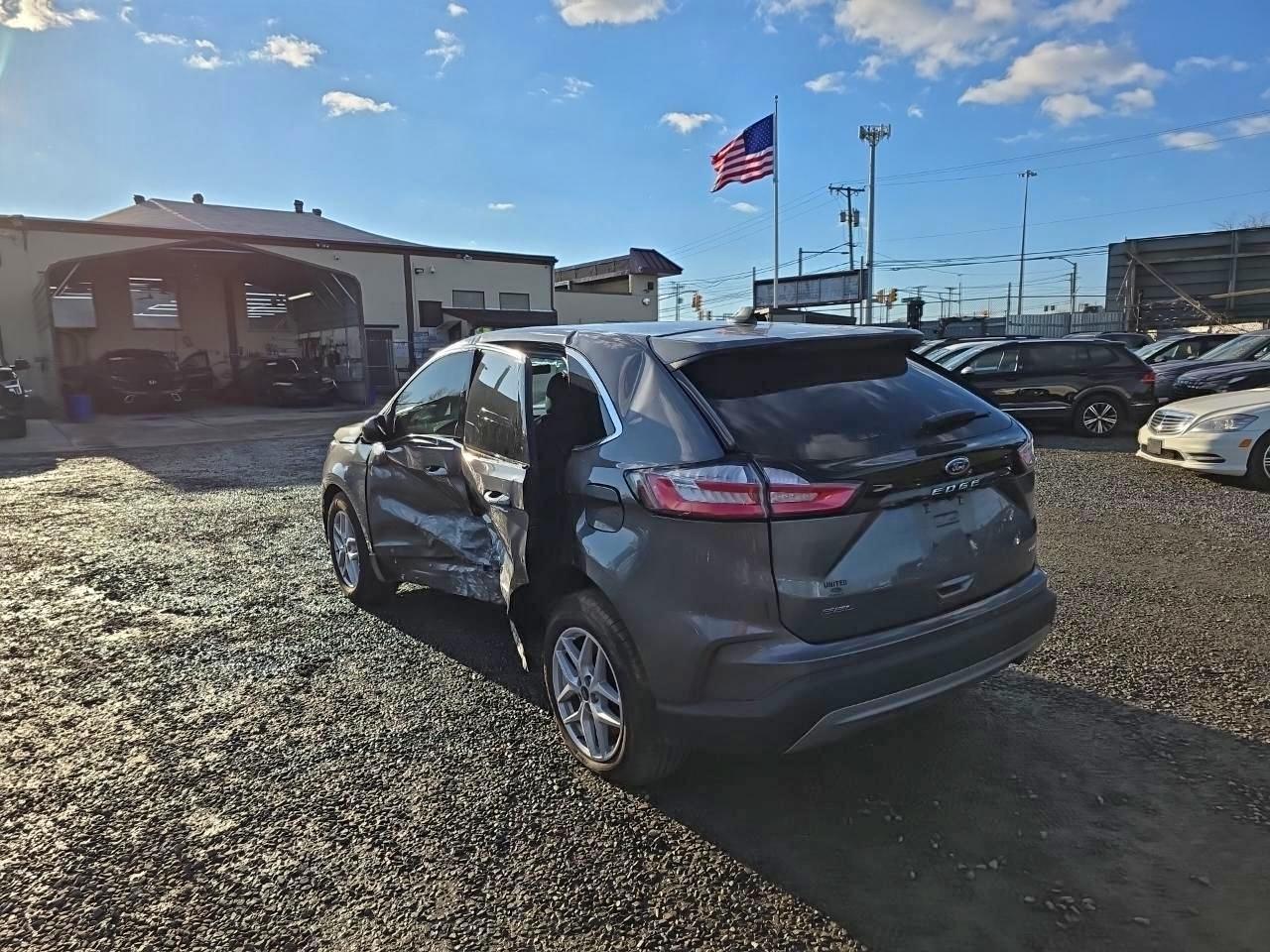 2021 FORD EDGE SEL photo 2