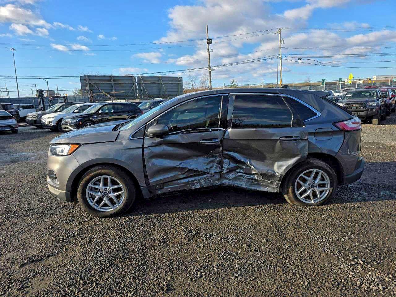 2021 FORD EDGE SEL photo 15