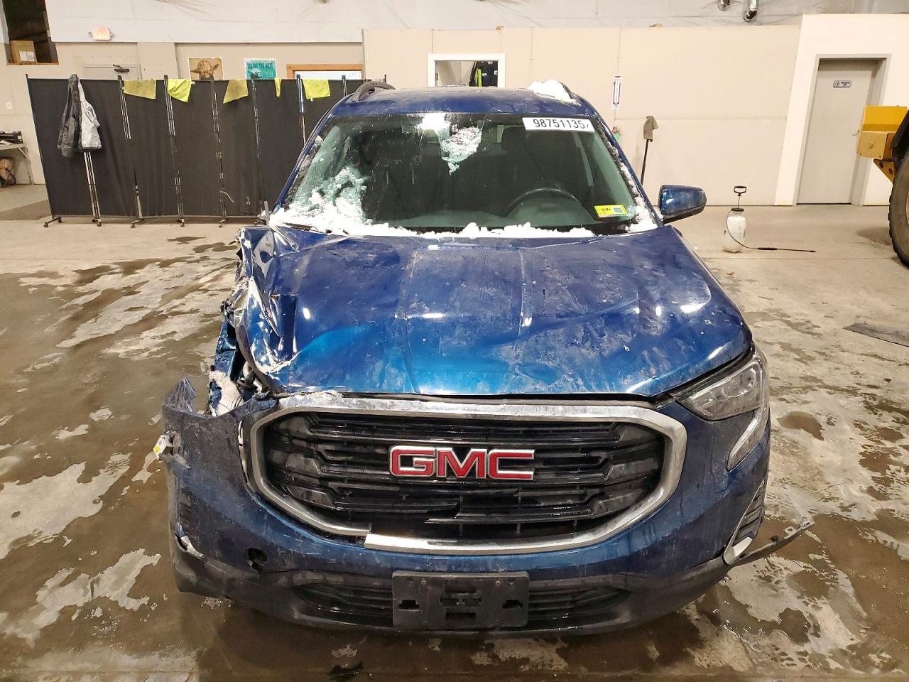 2020 GMC TERRAIN SLE photo 5