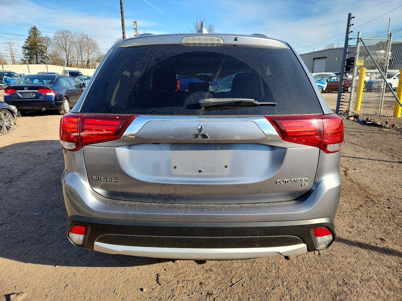 2017 MITSUBISHI OUTLANDER SE photo 6