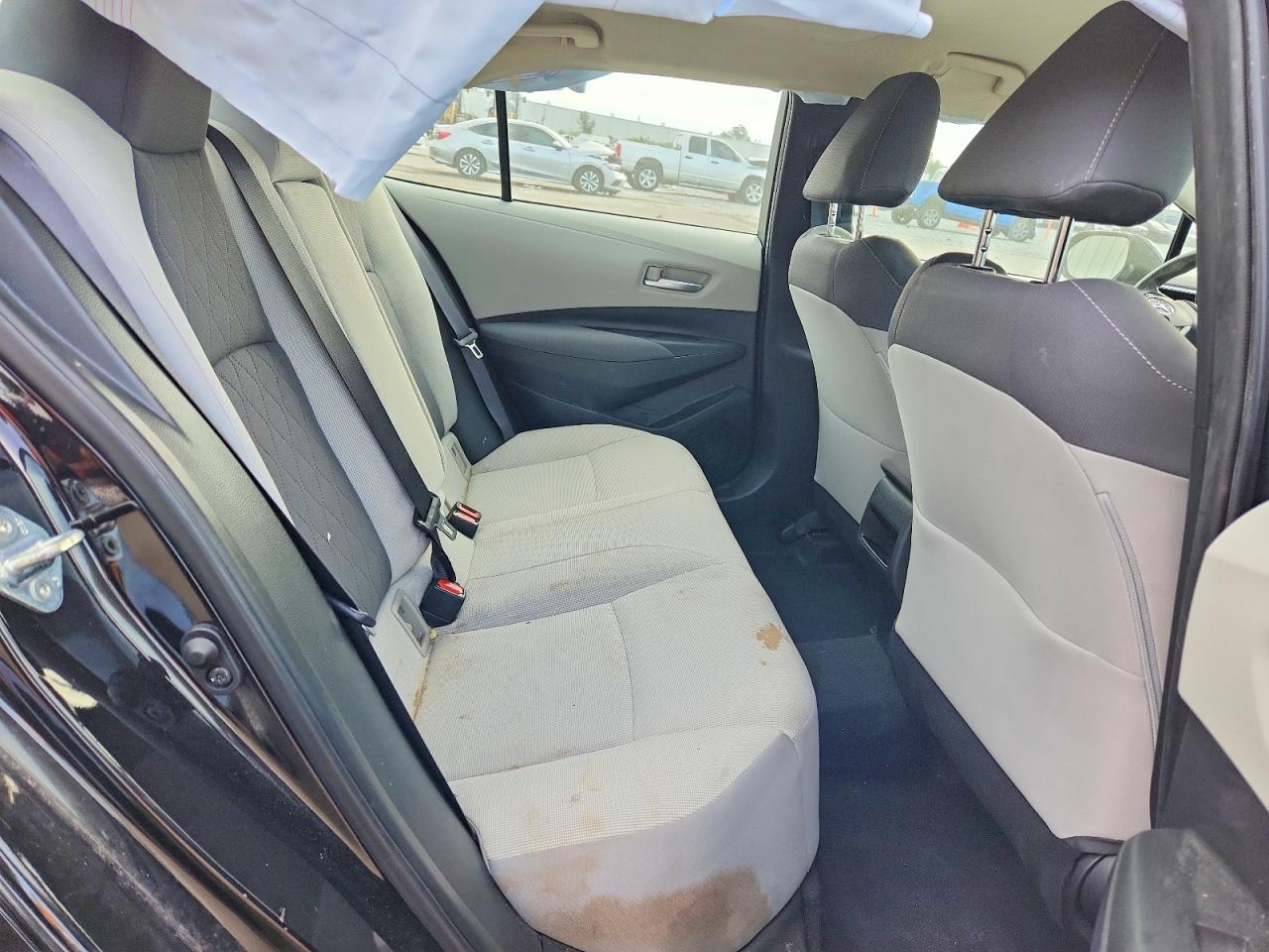 2020 TOYOTA COROLLA LE photo 10