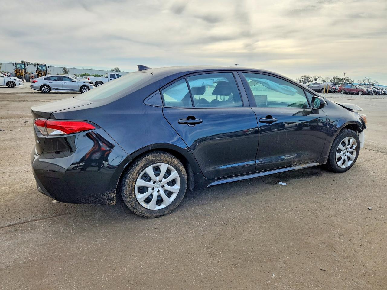 2020 TOYOTA COROLLA LE photo 3