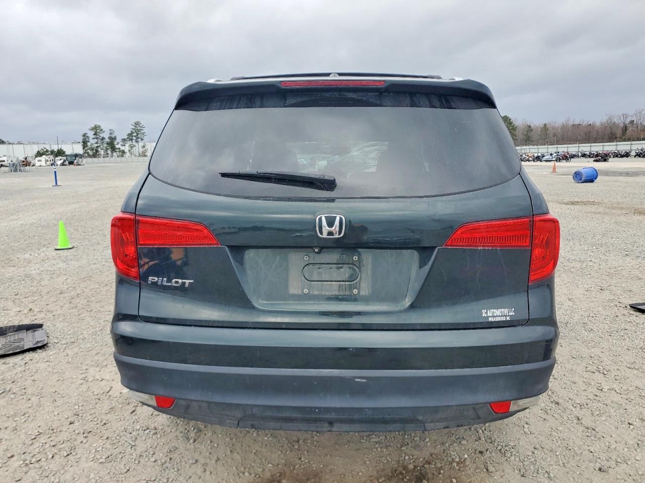 2016 HONDA PILOT EXL photo 6