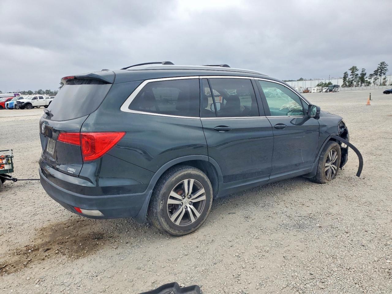 2016 HONDA PILOT EXL photo 3