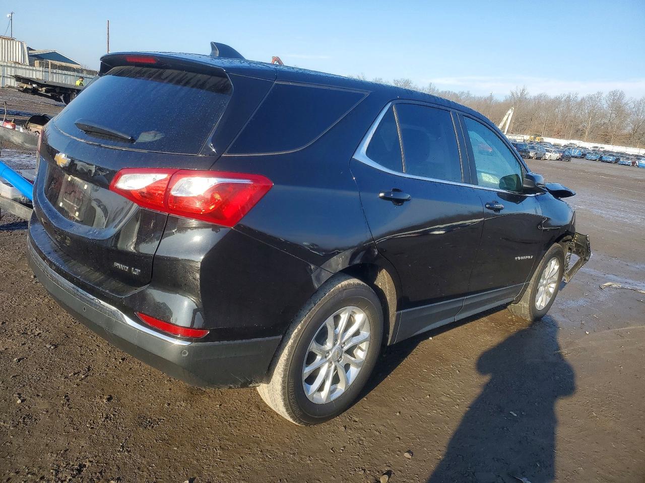 2021 CHEVROLET EQUINOX LT photo 3