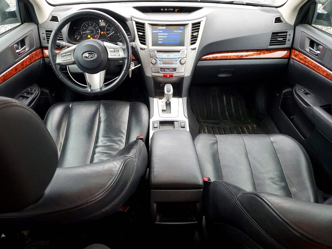 2011 SUBARU OUTBACK photo 8