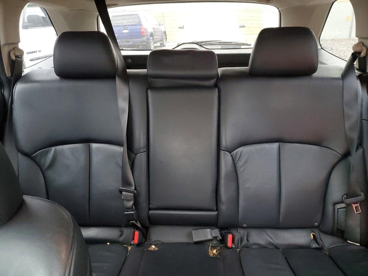2011 SUBARU OUTBACK photo 10