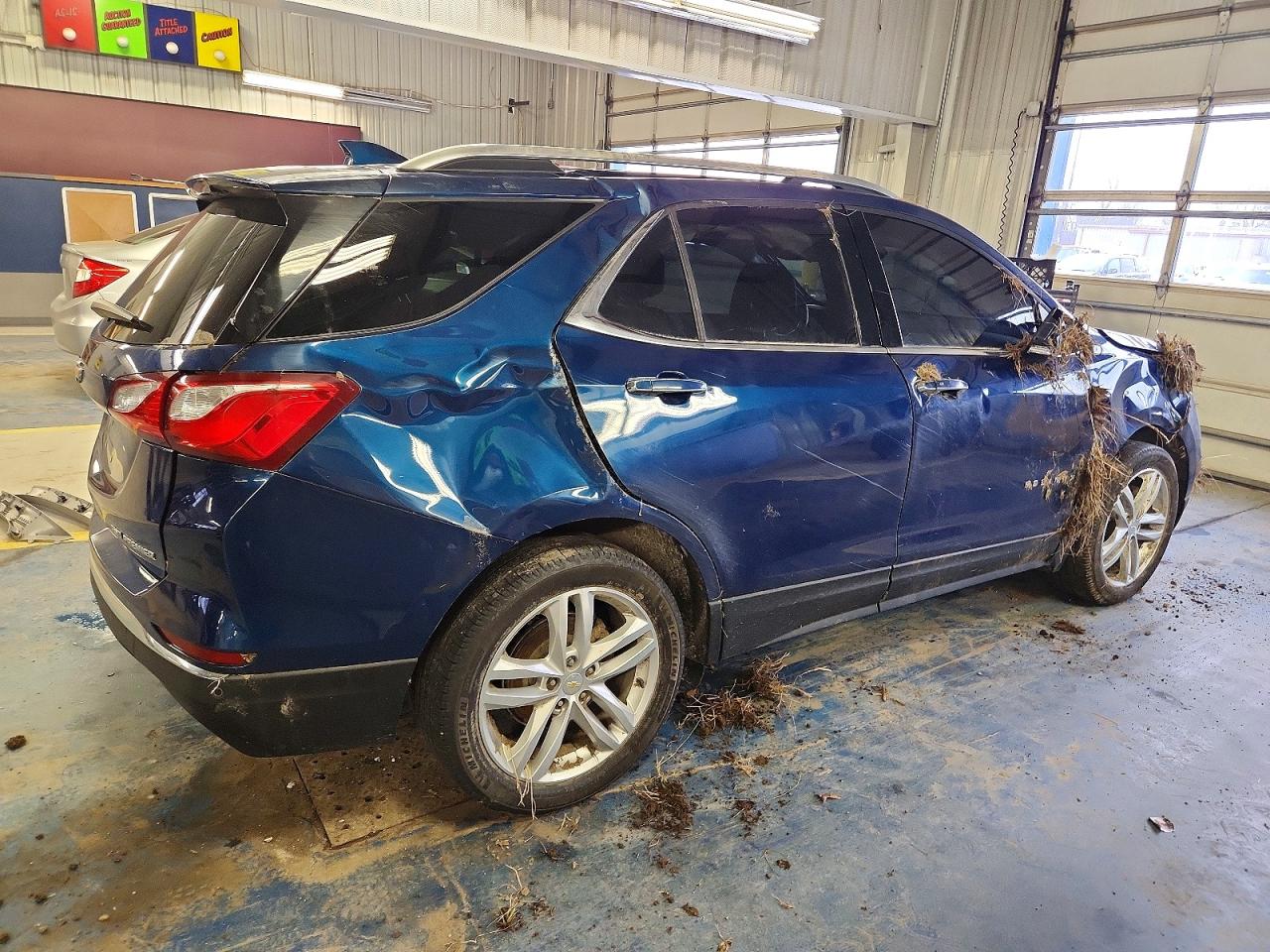 2020 CHEVROLET EQUINOX PREMIER photo 3