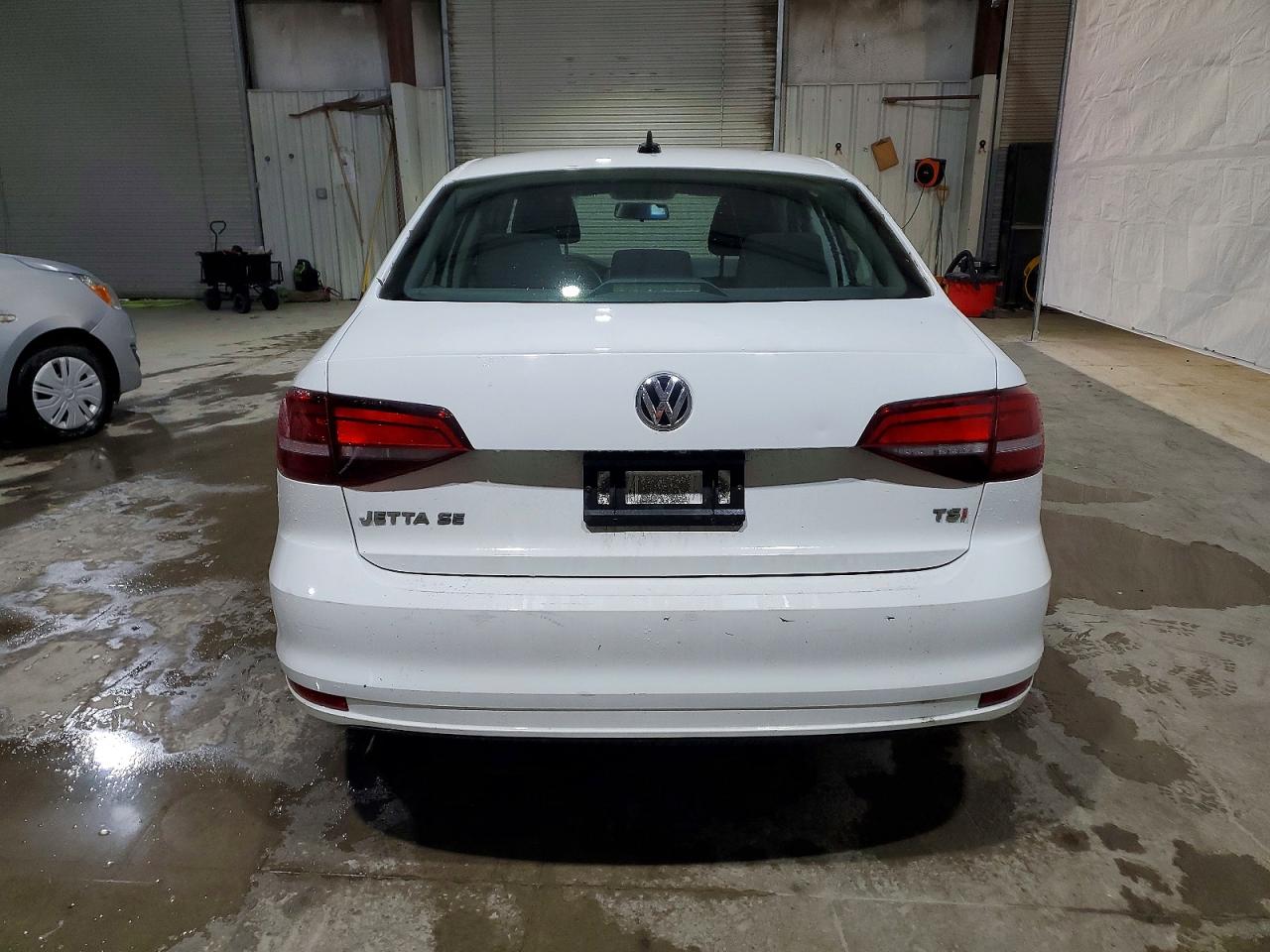 2016 VOLKSWAGEN JETTA SE photo 16