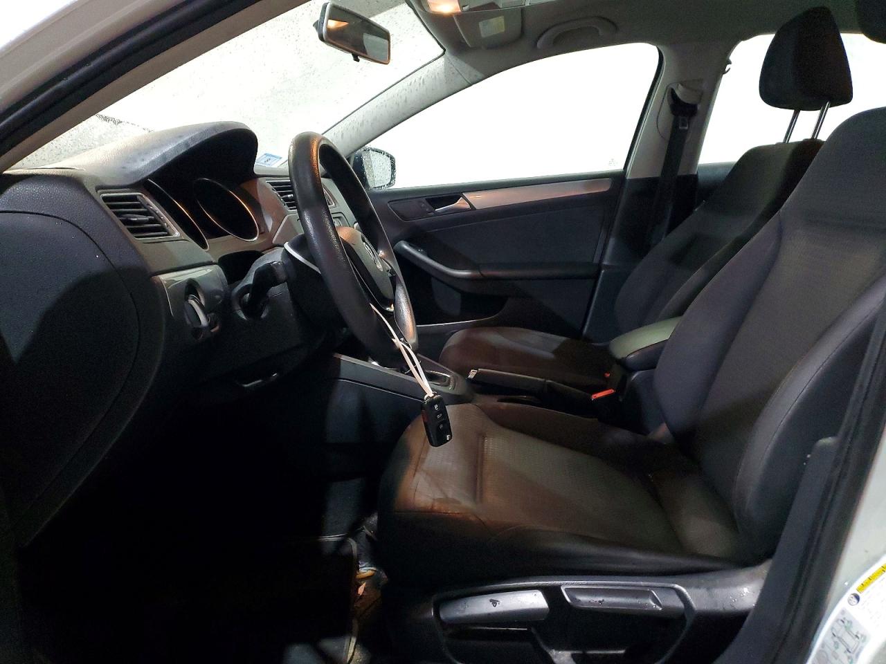 2016 VOLKSWAGEN JETTA SE photo 19