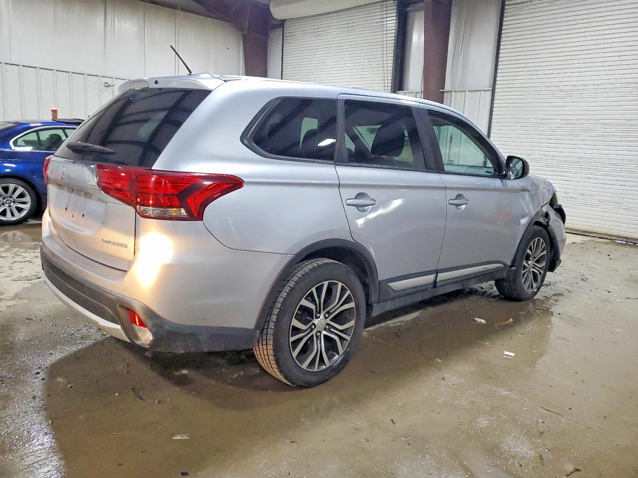 2016 MITSUBISHI OUTLANDER ES photo 3