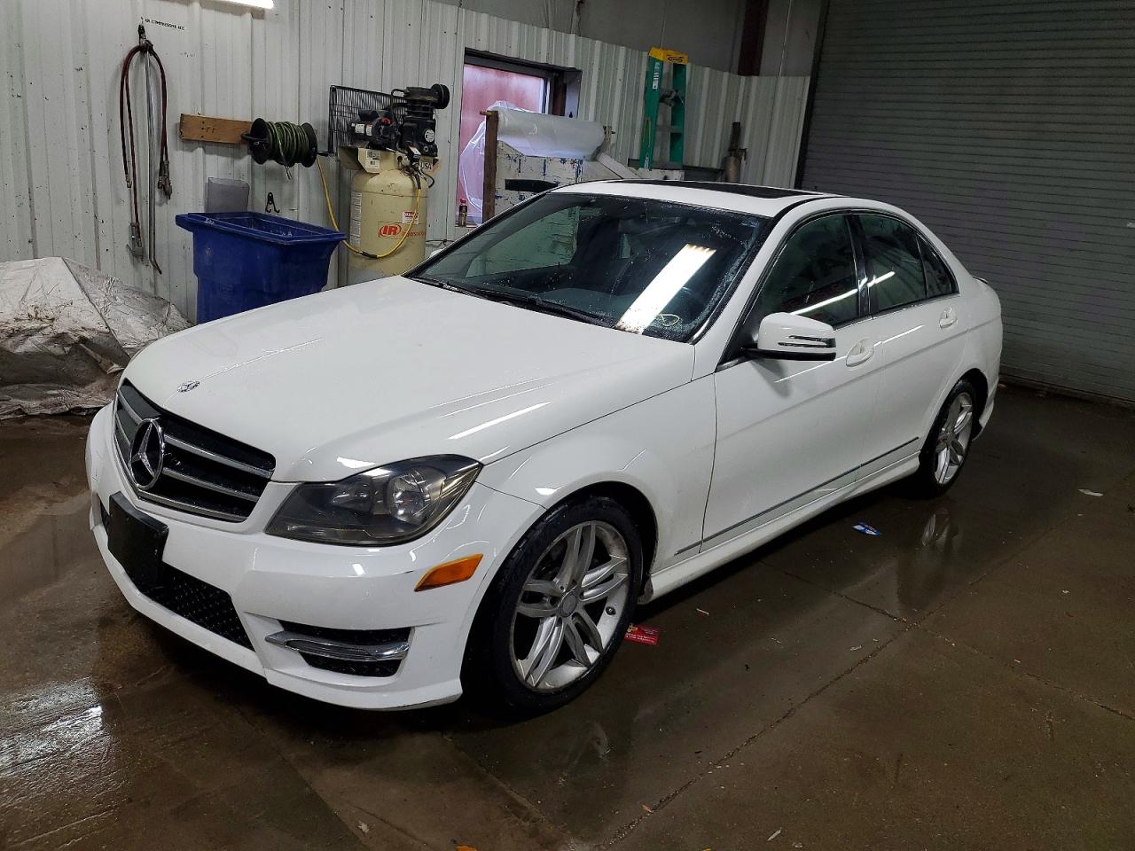 2014 MERCEDES-BENZ C