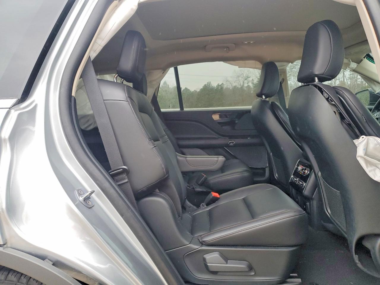 2023 LINCOLN AVIATOR photo 11