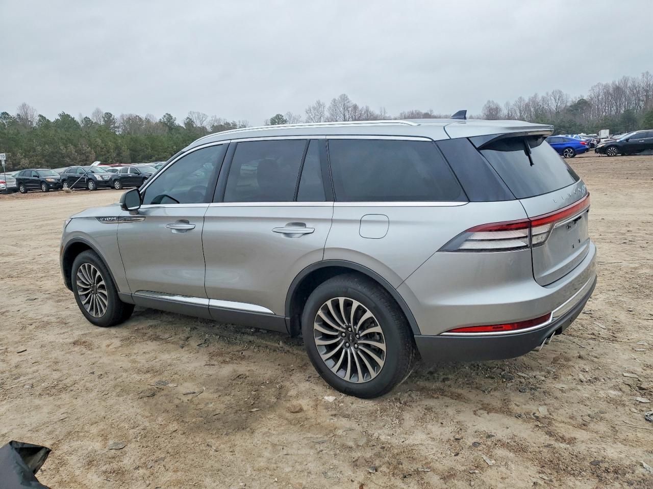 2023 LINCOLN AVIATOR photo 2