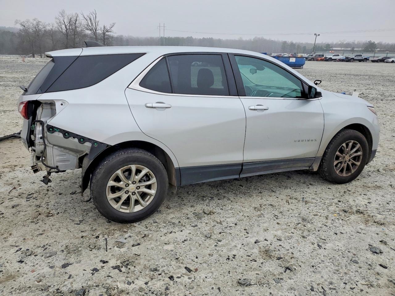 2021 CHEVROLET EQUINOX LT photo 3