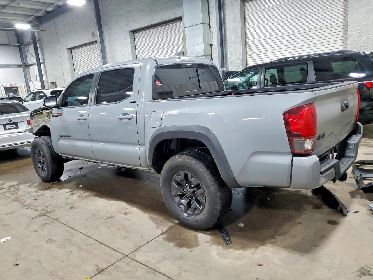 2021 TOYOTA TACOMA DOUBLE CAB photo 2