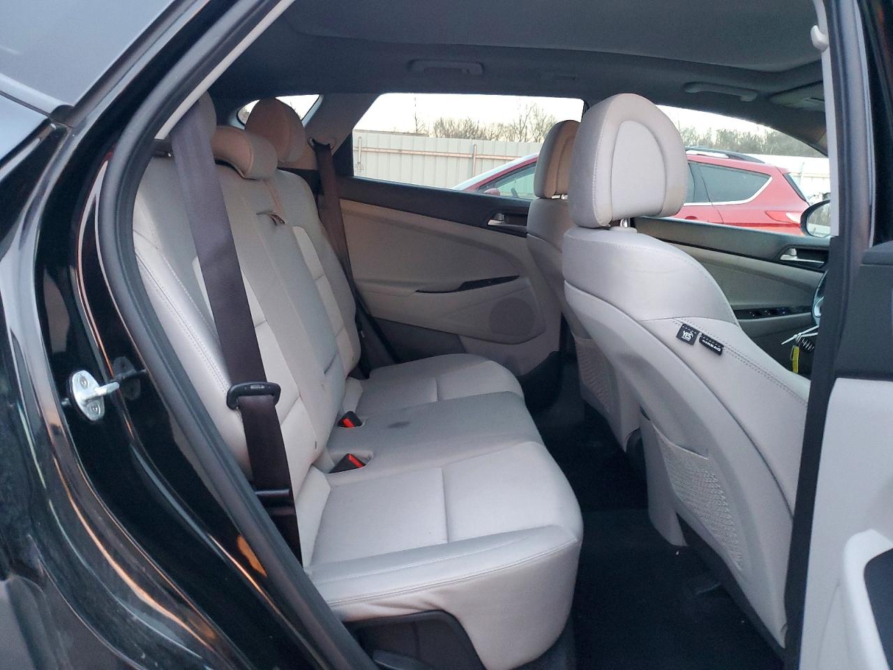 2018 HYUNDAI TUCSON VALUE photo 10