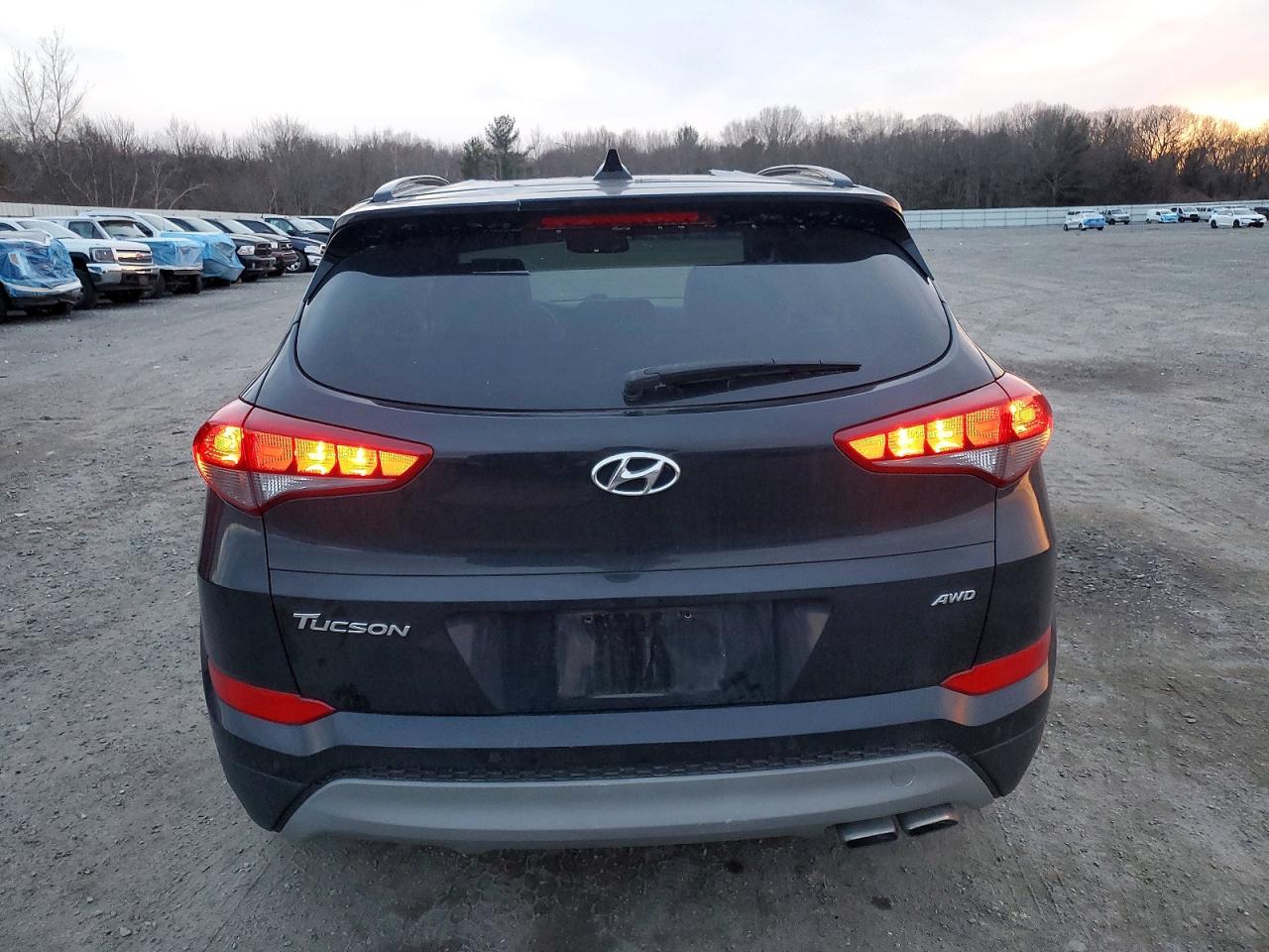 2018 HYUNDAI TUCSON VALUE photo 6
