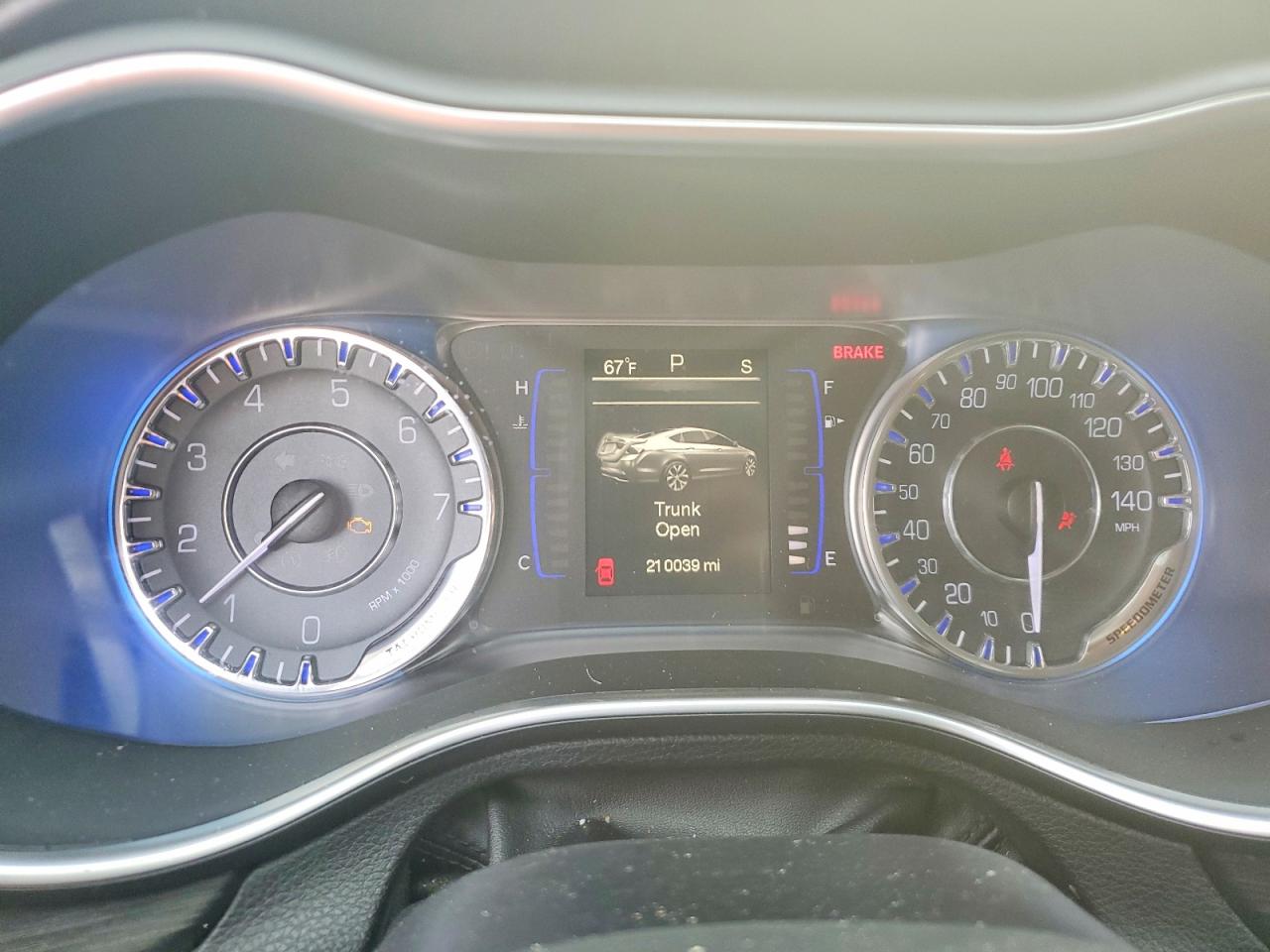 2015 CHRYSLER 200 LIMITED photo 9