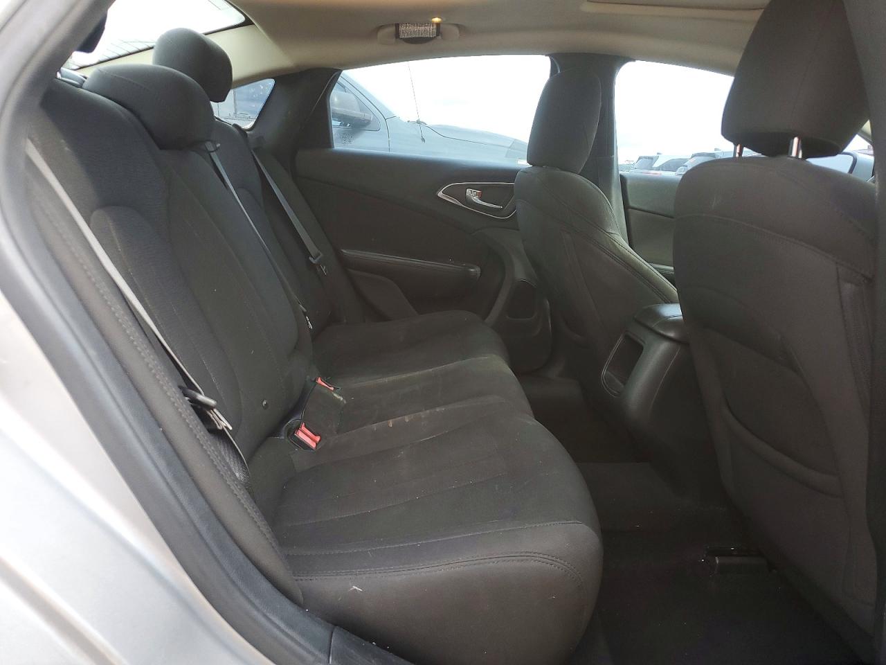 2015 CHRYSLER 200 LIMITED photo 10