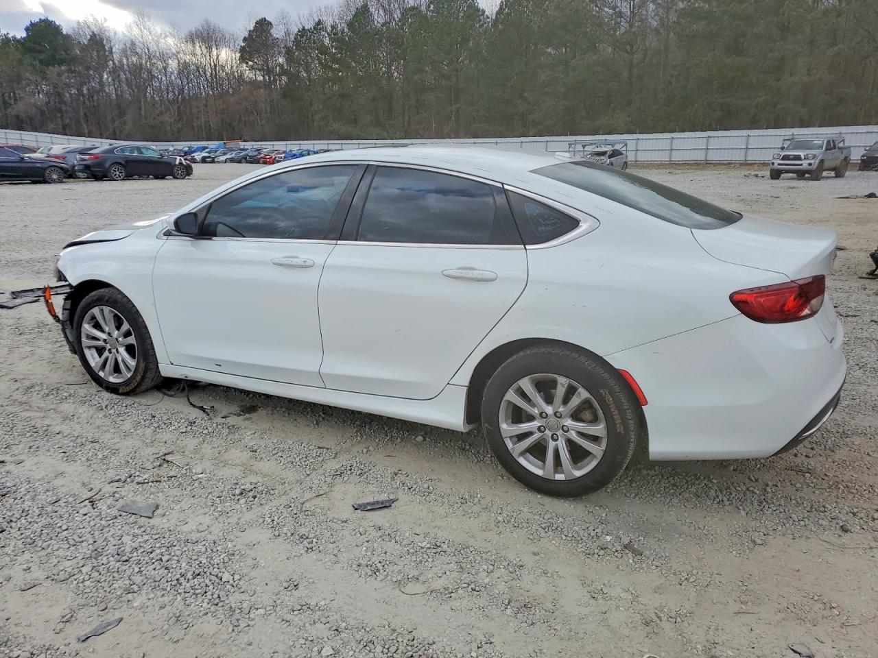 2015 CHRYSLER 200 LIMITED photo 2