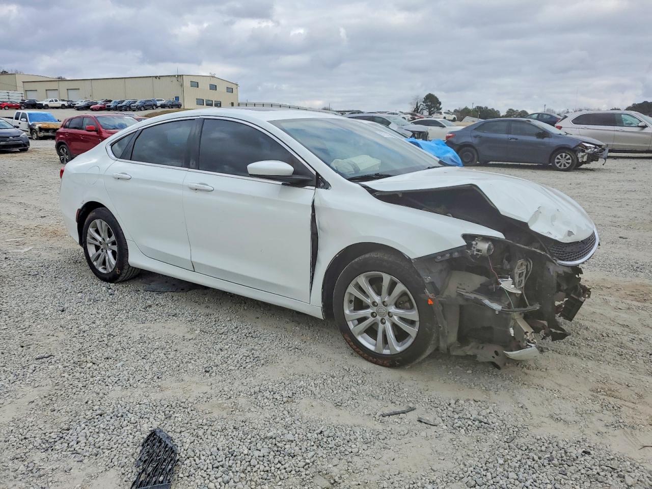 2015 CHRYSLER 200 LIMITED photo 4