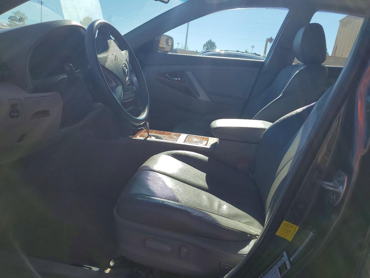 2011 TOYOTA CAMRY BASE photo 7