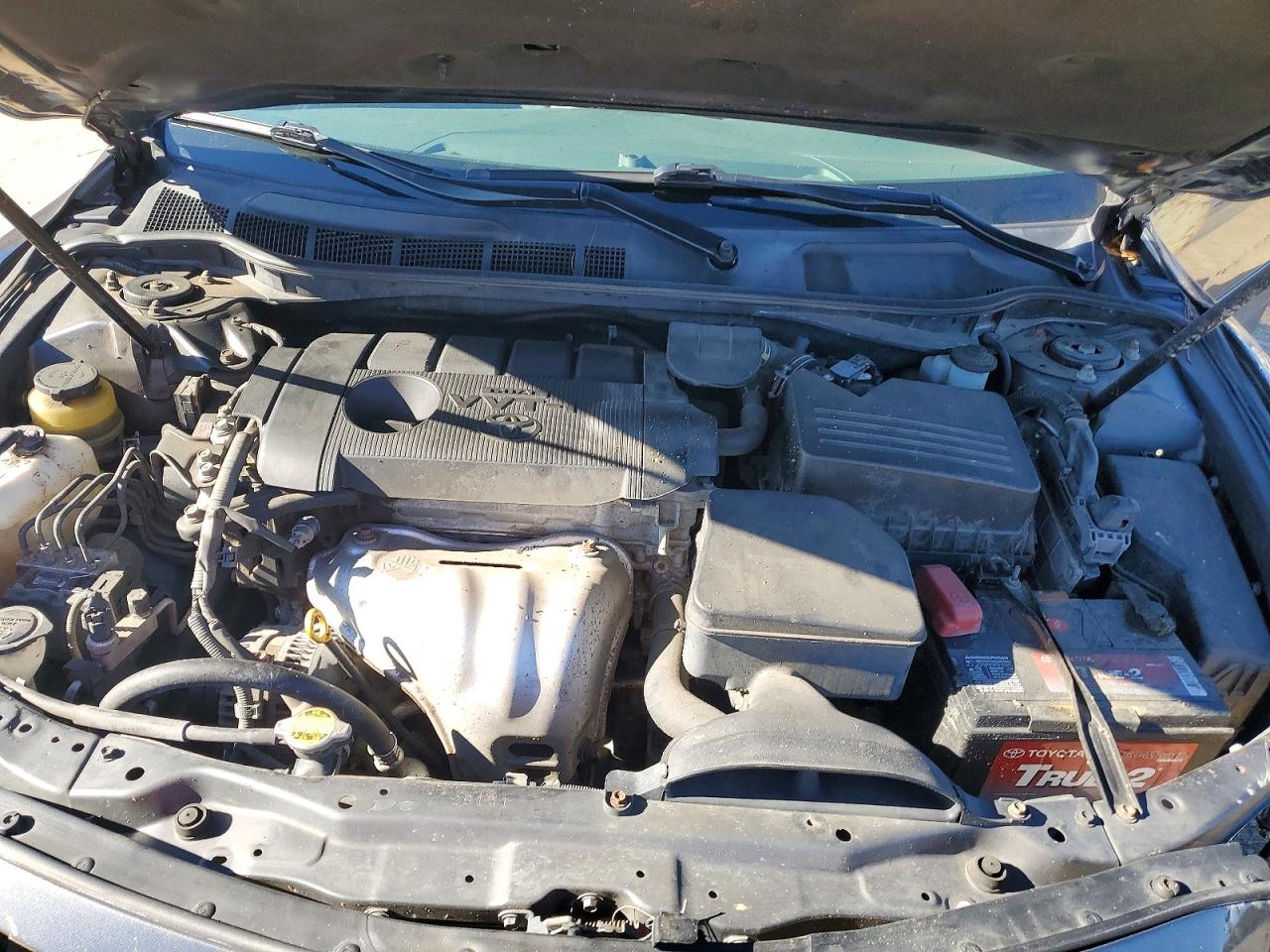 2011 TOYOTA CAMRY BASE photo 11