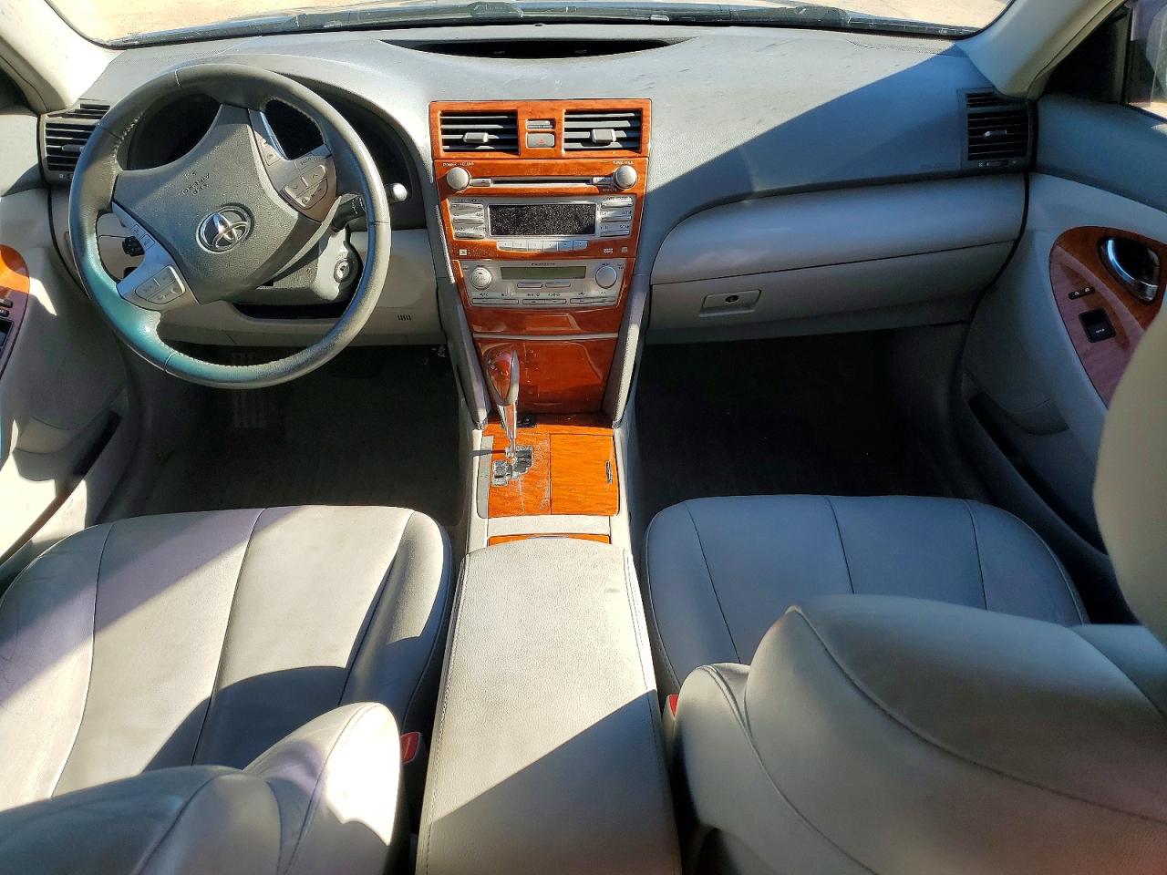2011 TOYOTA CAMRY BASE photo 8