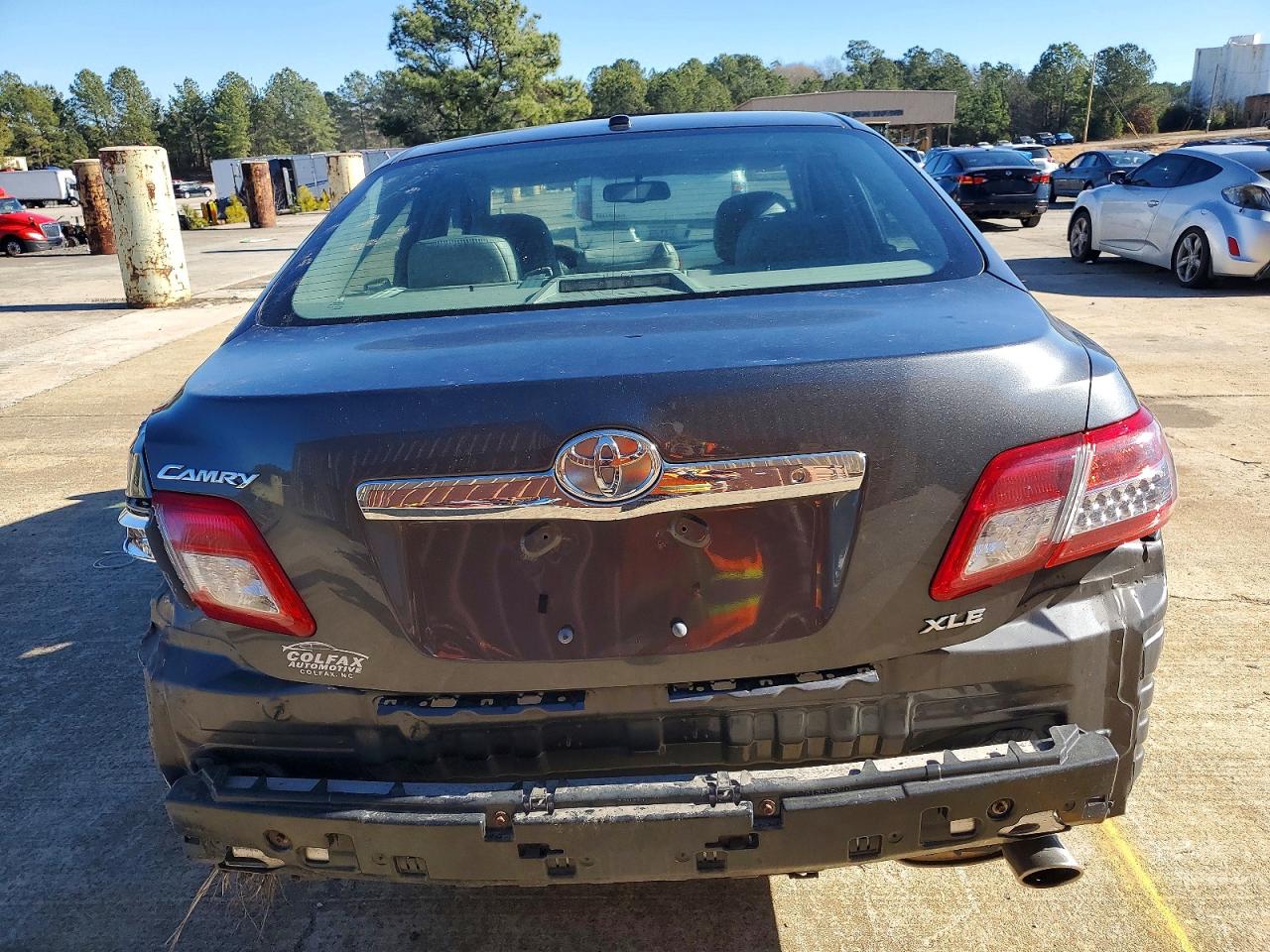 2011 TOYOTA CAMRY BASE photo 6